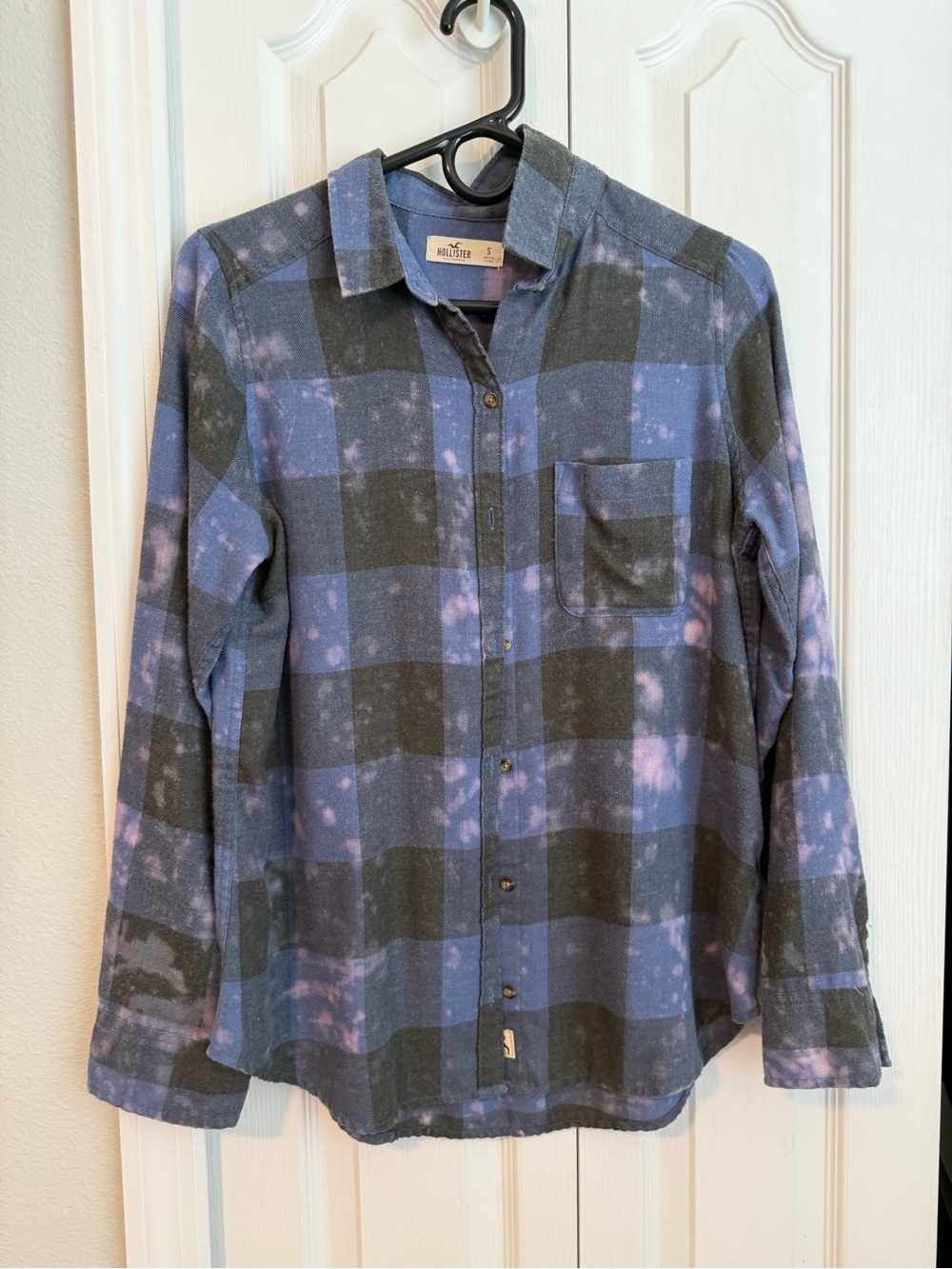 Hollister Blue Plaid Button-Up Shirt